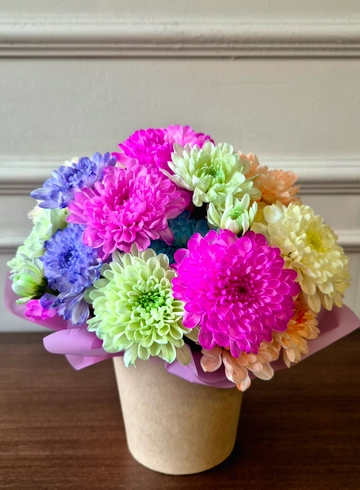 Композиция в стаканчике «Акварель» от интернет-магазина цветов в 