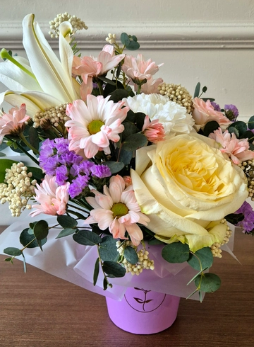 Композиция в стаканчике  от интернет-магазина цветов в 