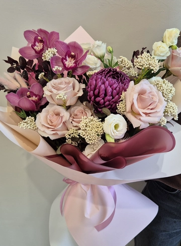 Сборный букет «Фиалковая нежность» от интернет-магазина цветов в 